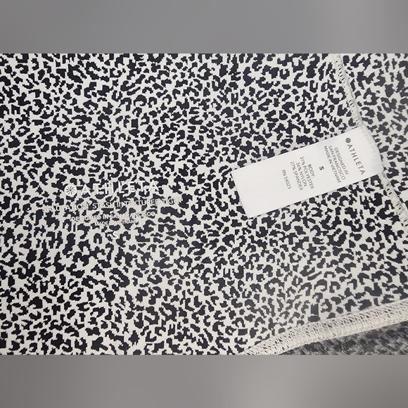 Athleta Salutation Stash II Textured Tight, #631936-00, Womens Small - Picture 5 of 6